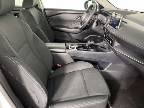 Used 2024 Nissan Rogue S AWD/4WD image 11