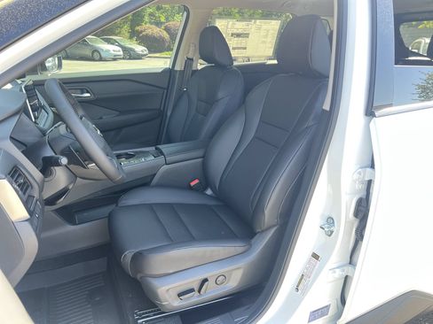 New 2026 Nissan Rogue Dark Armor FWD image 15