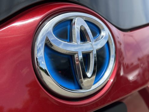 Used 2018 Toyota Prius Prime Premium FWD image 5