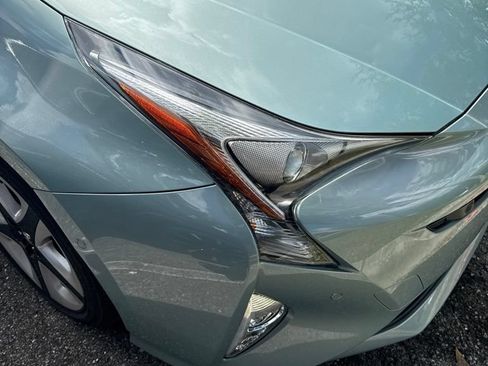 Used 2017 Toyota Prius Three Touring FWD image 12