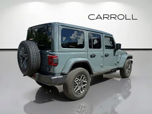 Used 2026 Jeep Wrangler Unlimited Sahara AWD/4WD image 3