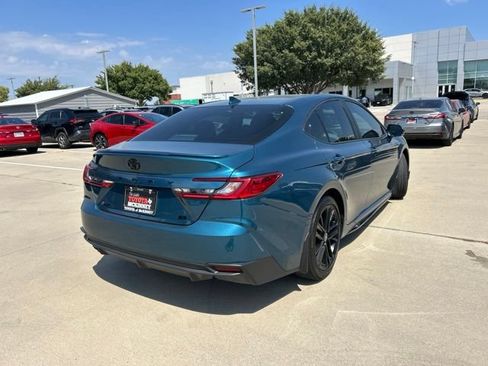 Used 2026 Toyota Camry SE w/ Convenience Package FWD image 3
