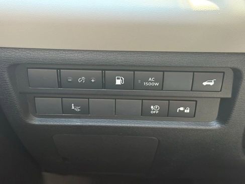 New 2025 Mitsubishi Outlander SEL image 9