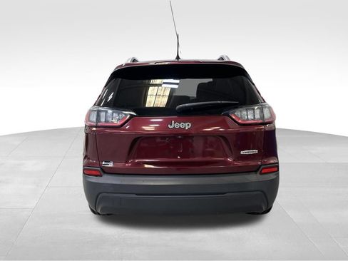 Used 2019 Jeep Cherokee Latitude w/ Popular Appearance Group FWD image 4