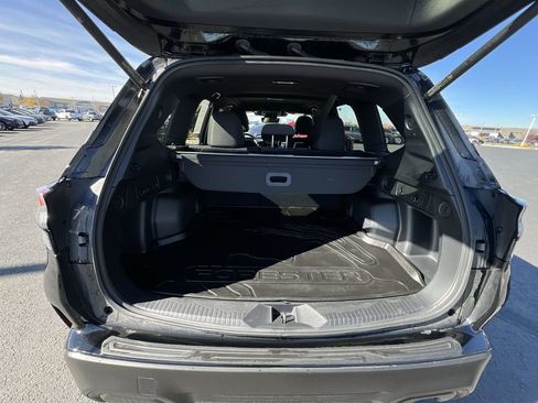 Certified 2025 Subaru Forester Premium w/ Convenience Package #2 image 25