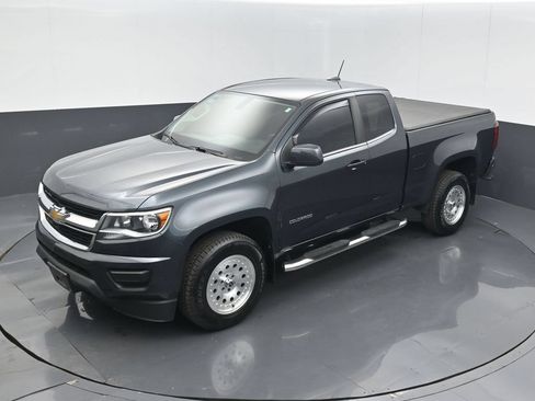 Used 2017 Chevrolet Colorado W/T w/ WT Convenience Package RWD image 9