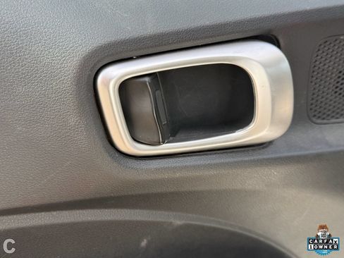 Used 2025 Hyundai Venue SEL FWD image 16