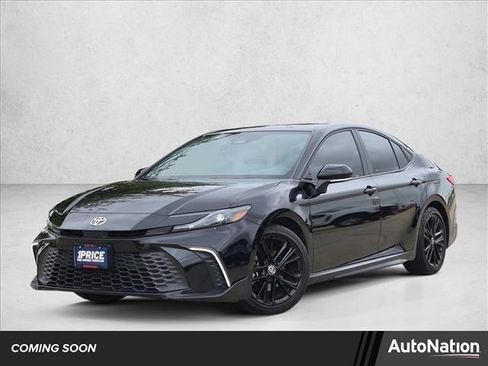 Used 2025 Toyota Camry SE w/ Convenience Package FWD image 1