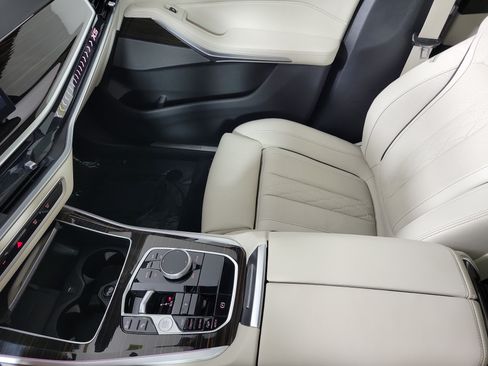Certified 2024 BMW X5 xDrive40i w/ Premium Package AWD/4WD image 23