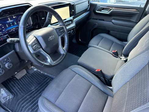 Used 2023 Chevrolet Silverado 1500 RST AWD/4WD image 9