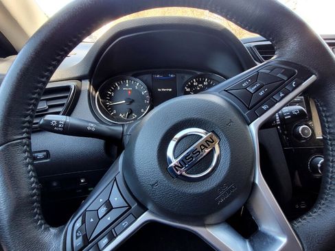 Used 2019 Nissan Rogue S w/ Special Edition Package image 13