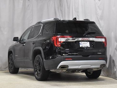 Used 2023 GMC Acadia SLT image 7