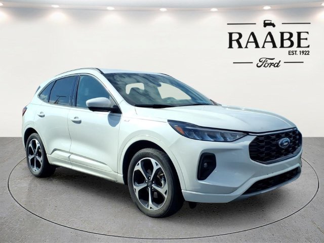 Used 2023 Ford Escape ST-Line Select w/ Tech Pack #2 AWD/4WD image 3