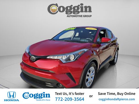 Used 2019 Toyota C-HR LE image 1