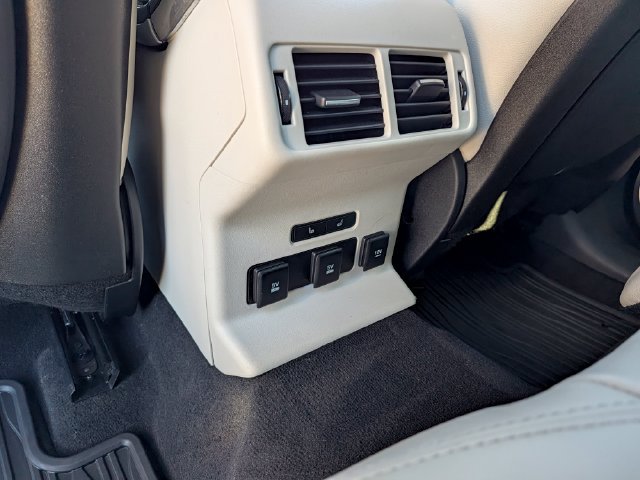 Used 2019 Land Rover Range Rover Velar R-Dynamic SE AWD/4WD image 20