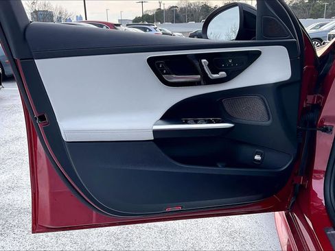 Used 2025 Mercedes-Benz C 300 Sedan image 21