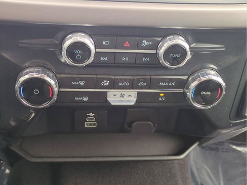 Used 2025 Ford F150 XLT w/ Equipment Group 301A Standard RWD image 28
