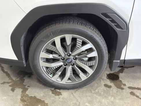Certified 2025 Subaru Forester Touring w/ Popular Package - Touring AWD/4WD image 9