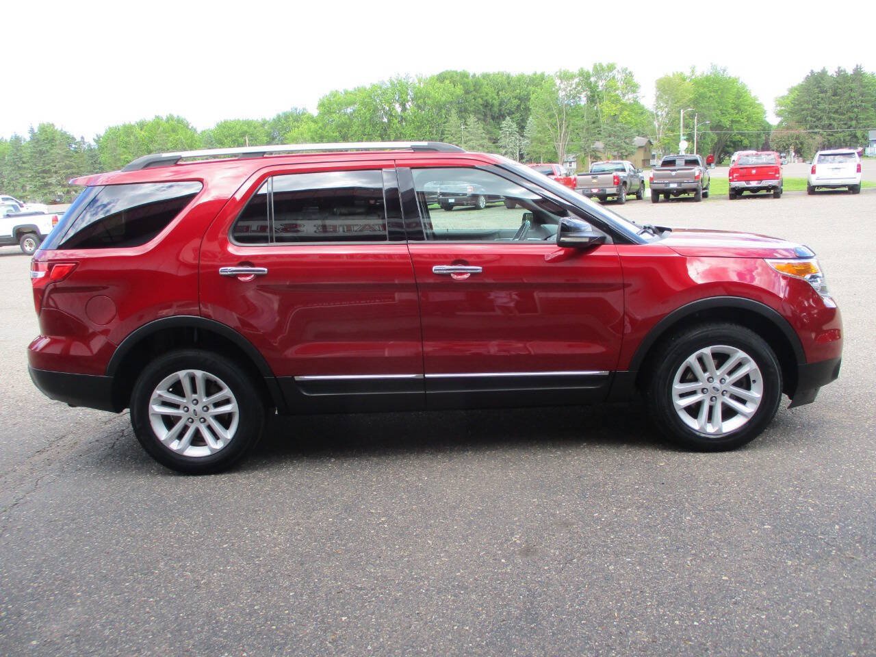 Used 2013 Ford Explorer XLT AWD/4WD image 10