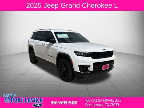 Used 2025 Jeep Grand Cherokee L Laredo RWD image 1