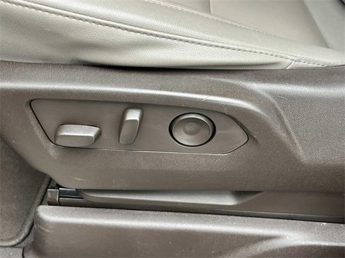 Used 2021 Chevrolet Tahoe Z71 w/ Z71 Off-Road Package image 30