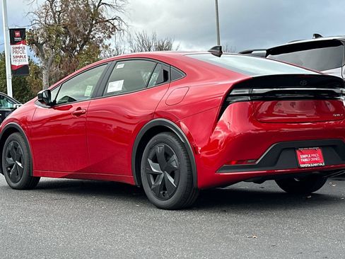 New 2026 Toyota Prius Plug-In Hybrid image 7