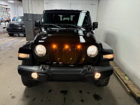 Used 2022 Jeep Gladiator Sport image 5