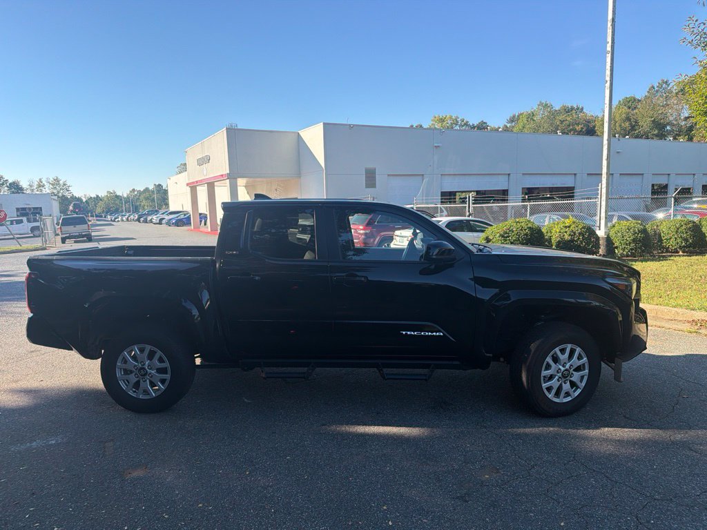 Used 2024 Toyota Tacoma SR5 AWD/4WD image 14
