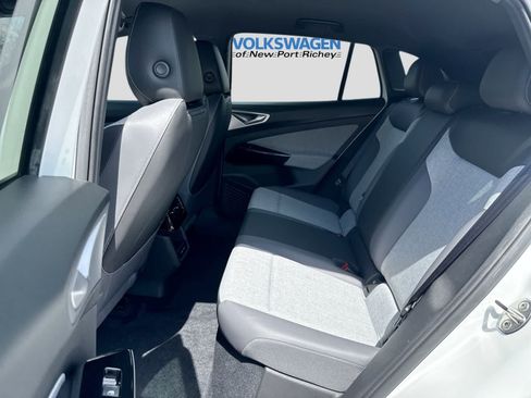 Used 2023 Volkswagen ID.4 Pro RWD image 25