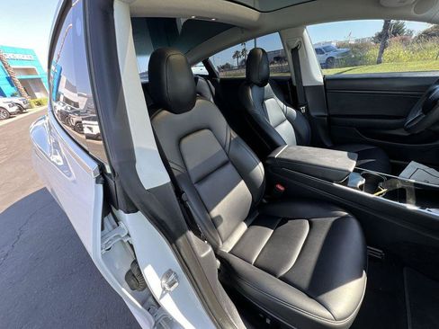 Used 2020 Tesla Model 3 Long Range AWD/4WD image 29