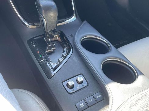 Used 2015 Toyota Avalon XLE Touring image 23