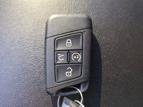 Used 2018 Volkswagen Atlas SE image 37