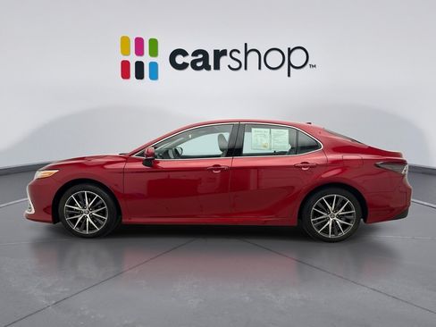 Used 2024 Toyota Camry XLE w/ Cold Weather Package FWD image 2