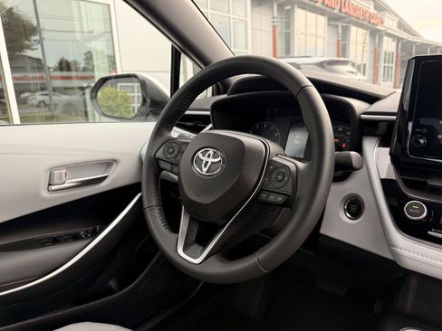 Used 2025 Toyota Corolla SE FWD image 20