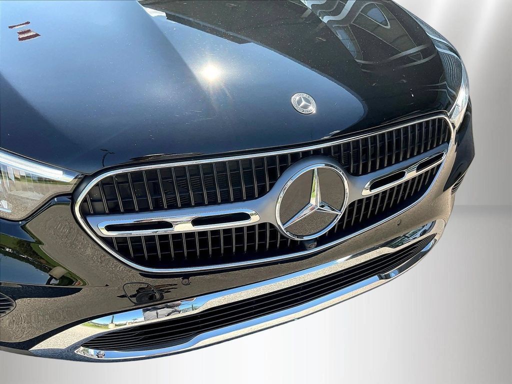 Used 2026 Mercedes-Benz GLC 300 image 32