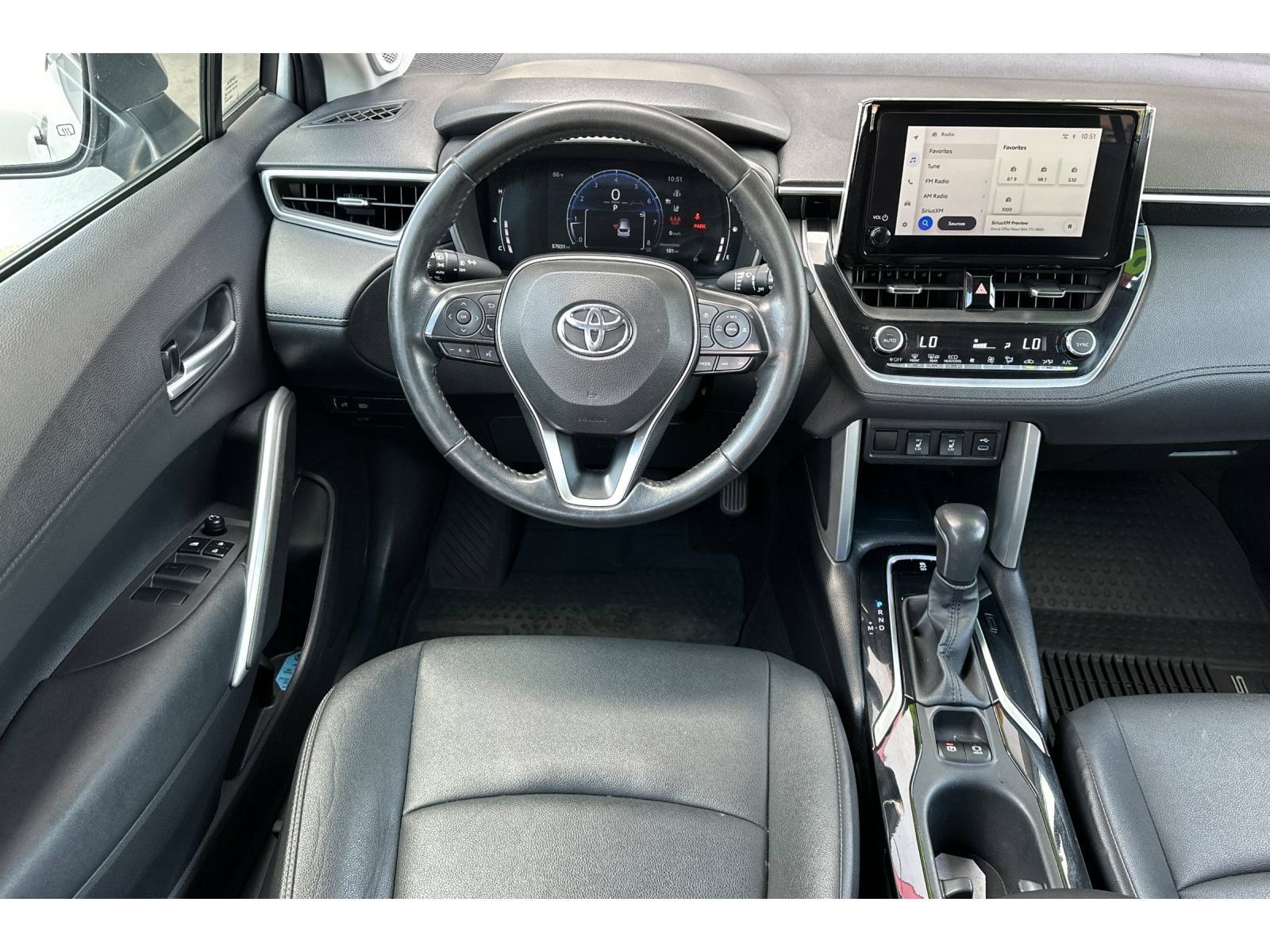 Used 2023 Toyota Corolla Cross XLE w/ Convenience Package AWD/4WD image 16