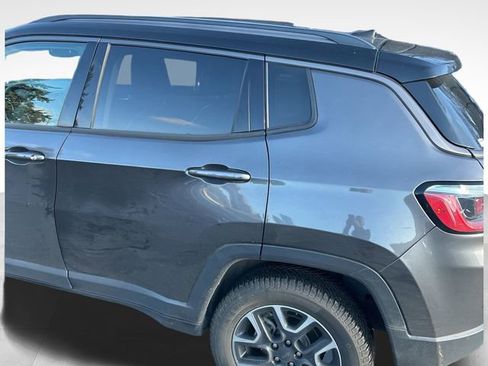 Used 2019 Jeep Compass Trailhawk image 10