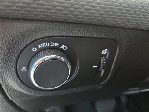 Used 2019 Chevrolet Cruze LT FWD image 29