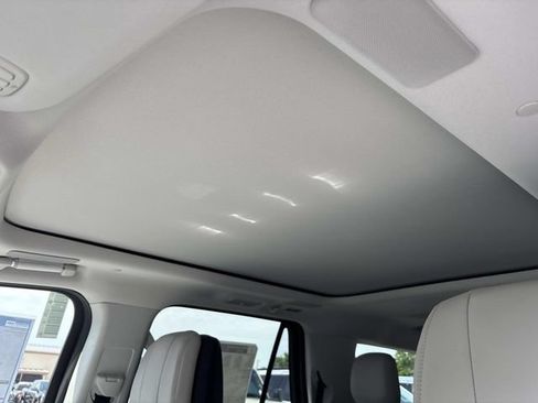 New 2026 Lincoln Navigator Reserve AWD/4WD image 24