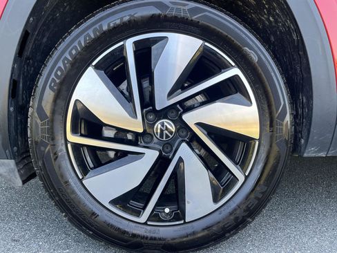 Used 2024 Volkswagen Atlas SE AWD/4WD image 32