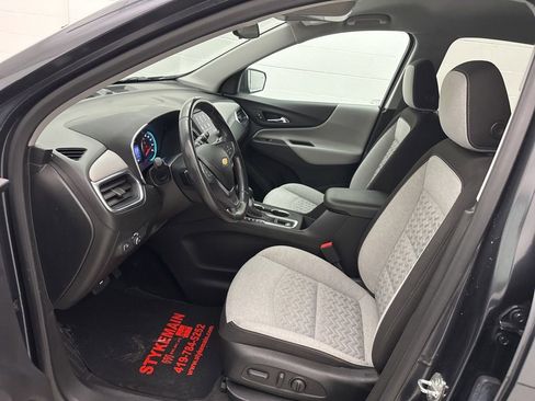 Used 2022 Chevrolet Equinox LT w/ Driver Convenience Package image 18