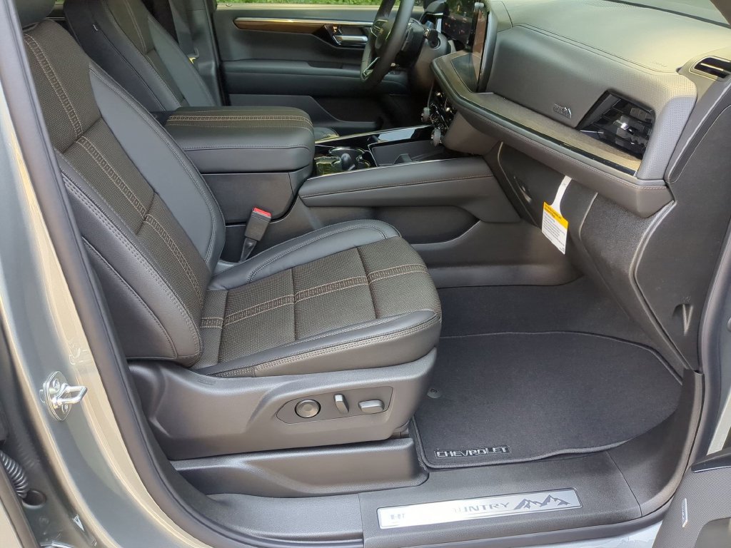 New 2026 Chevrolet Tahoe High Country AWD/4WD image 40