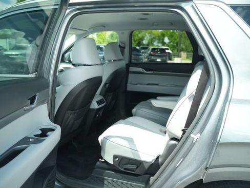 Used 2025 Hyundai Palisade SEL FWD image 15
