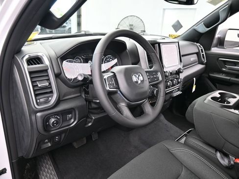 Used 2026 RAM 1500 Big Horn AWD/4WD image 10