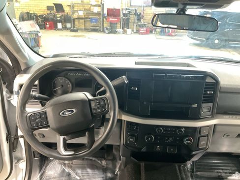 Used 2024 Ford F350 XLT w/ FX4 Off-Road Package image 33