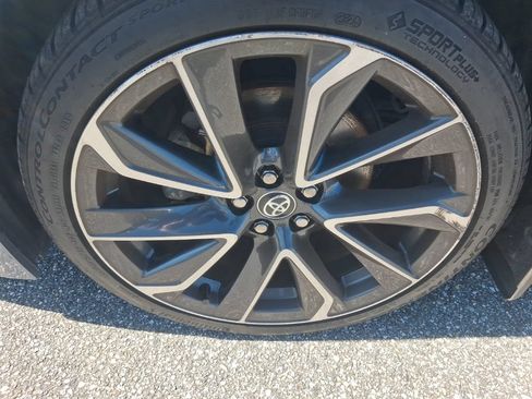 Used 2020 Toyota Corolla SE w/ SE Premium Package FWD image 15