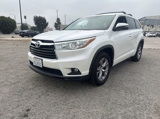 Used 2015 Toyota Highlander LE image 1
