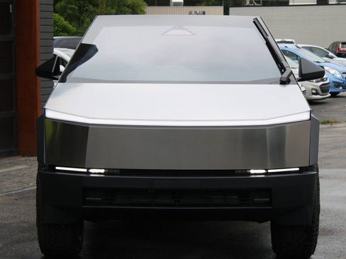 Used 2024 Tesla Cybertruck Cyberbeast image 13