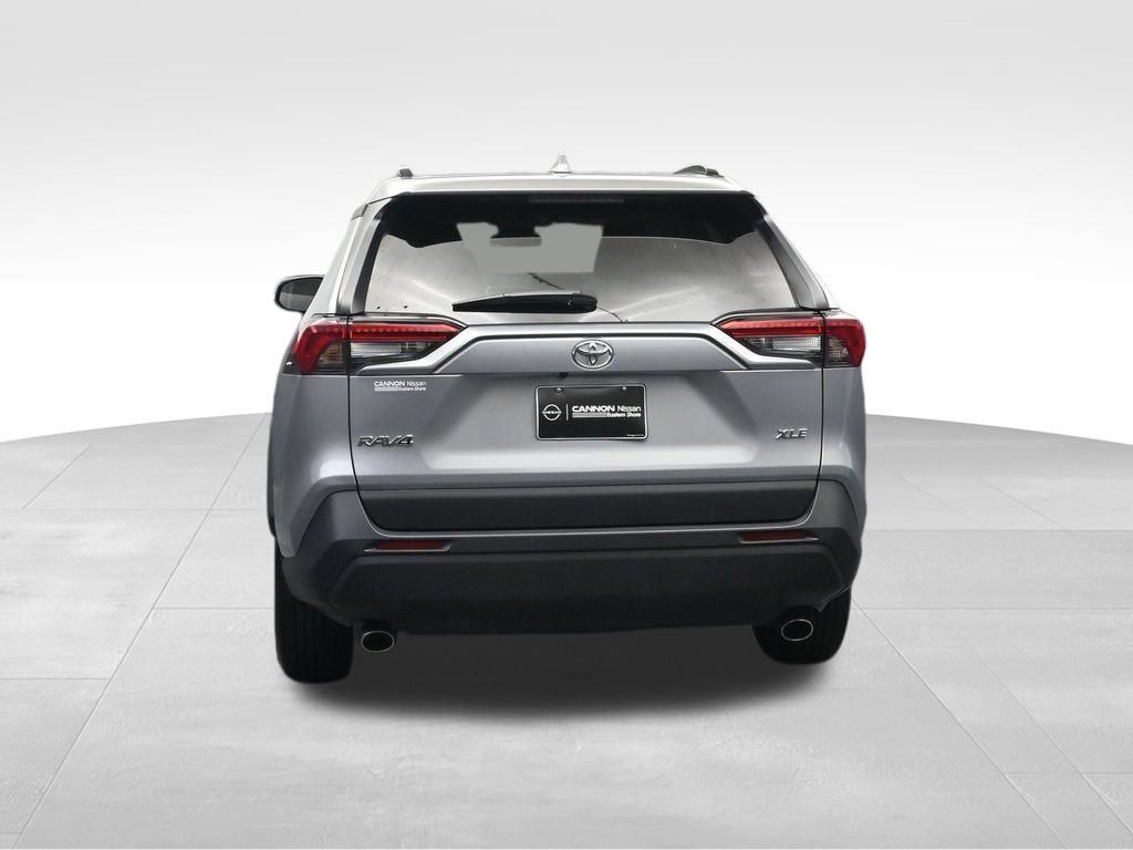 Used 2025 Toyota RAV4 XLE FWD image 4
