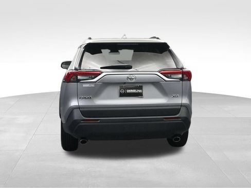 Used 2025 Toyota RAV4 XLE FWD image 4